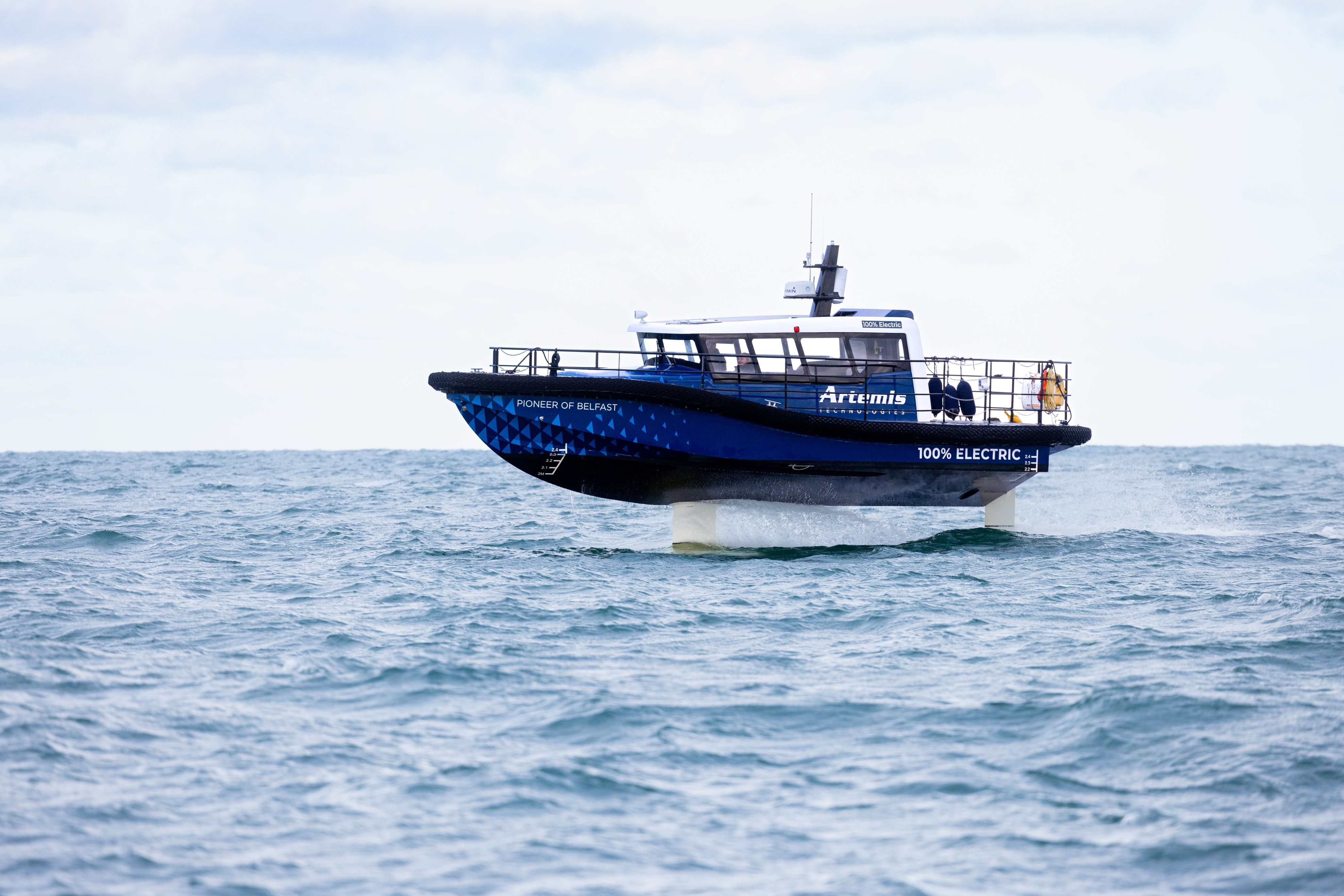 Artemis EF-12 Workboat foiling showing stability of the platform in operation
