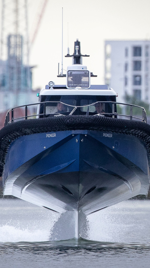 Artemis Technologies EF-12 Workboat foiling in Belfast Harbor 