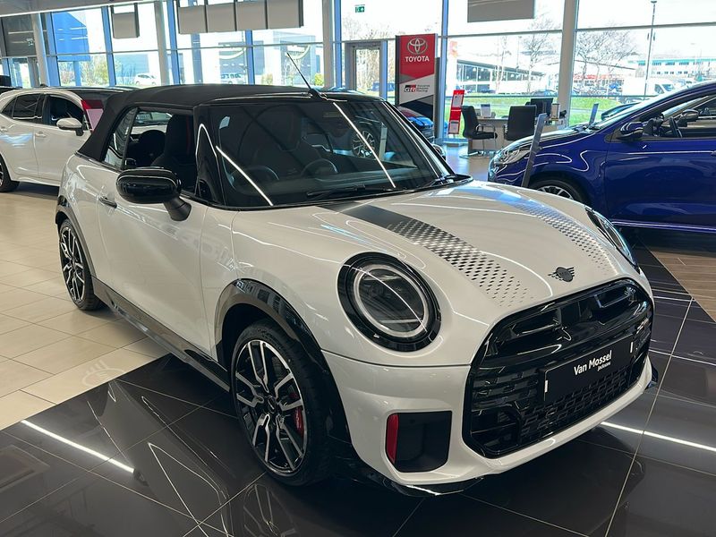 MINI Cooper John Cooper Works