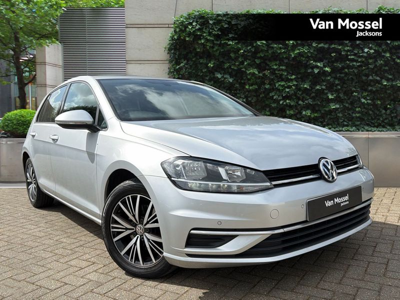 Volkswagen Golf SE