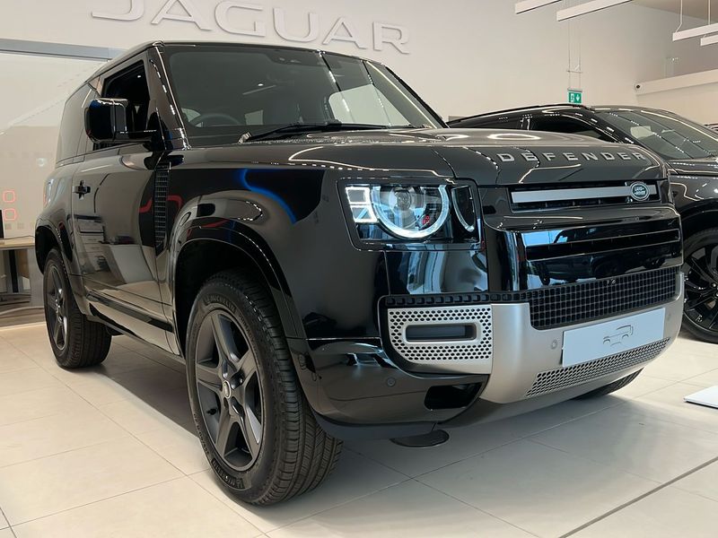 Land Rover Defender X-Dynamic SE