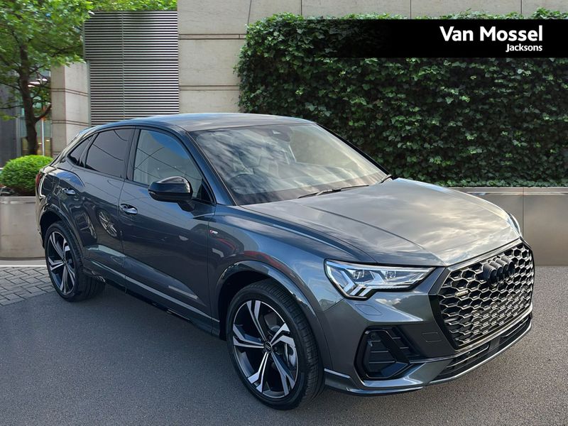 Audi Q3 Black Edition