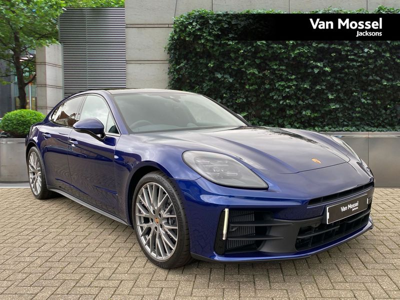 Porsche Panamera 4