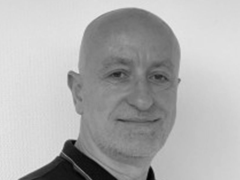 Simon Mewett